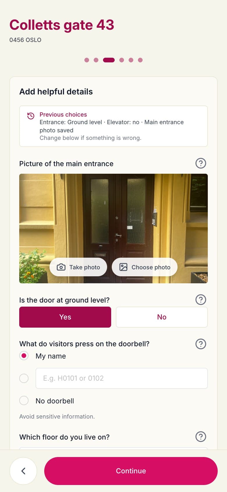 Door details: photo, door level and doorbell